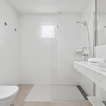 Ocean Views And Relax In Lanzarote Villa