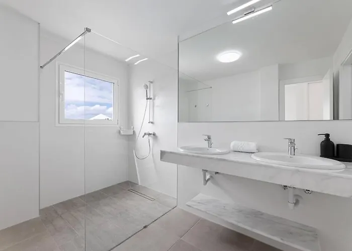 Ocean Views And Relax In Lanzarote 빌라