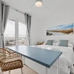 Ocean Views And Relax In Lanzarote וילה